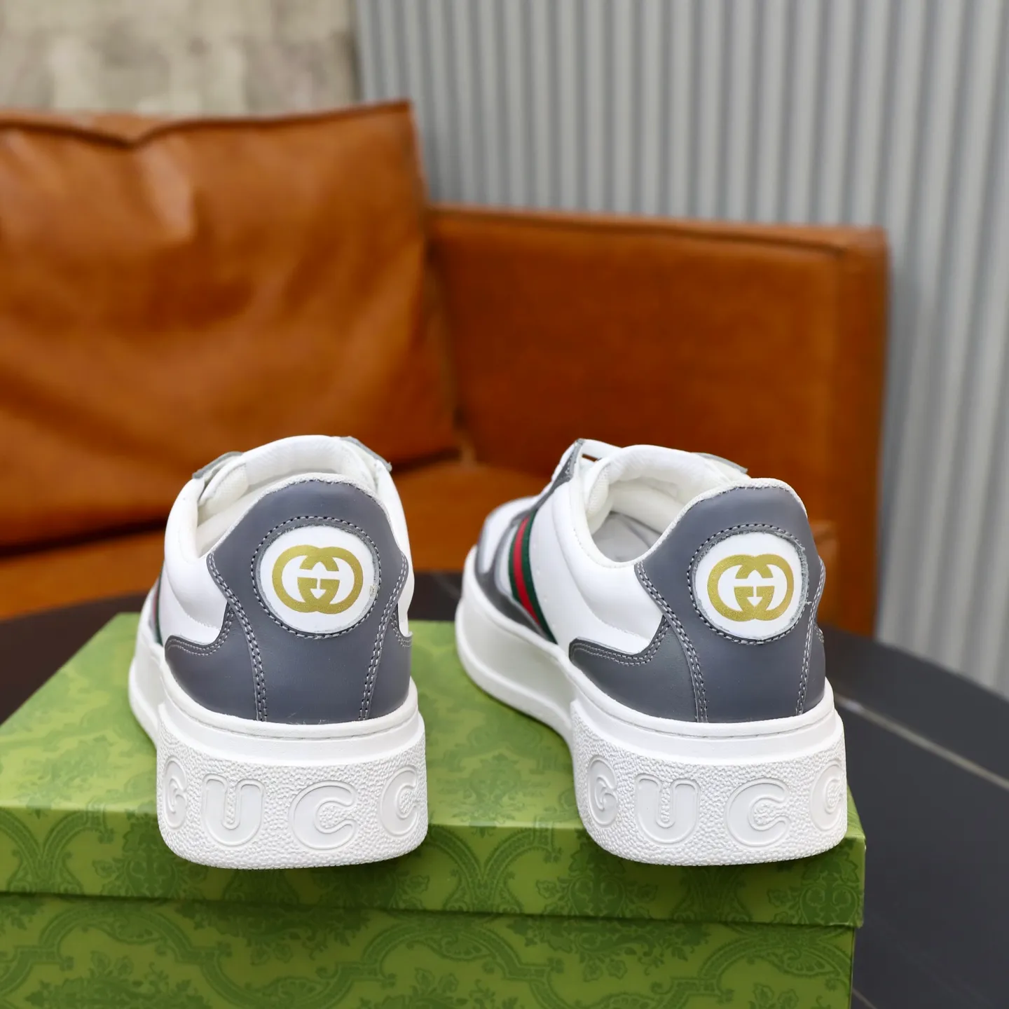Ex-factory price: 400💰🙅‍♂️🙅‍♂️🙅‍♂️ Brand: GUCCI Standard code: 38-44 (45 customized) Grade: Same as the official website Material: Original leather stitching brand cloth Comfortable and breathable sheepskin lining Lightweight and wear-resistant outsole Style category: Men's fashionable casual shoes Sports shoes Distinguished luxury brand elements Top luxury Color: actual picture color